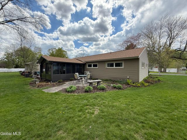 4 Linden Drive, Hudson Falls, NY 12839