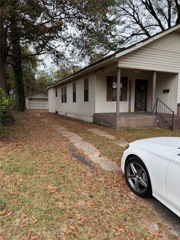 2734 W Caperton Street W, Shreveport, LA 71109