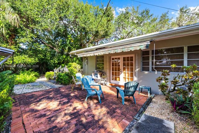 5335 SW 74th St, Miami, FL 33143