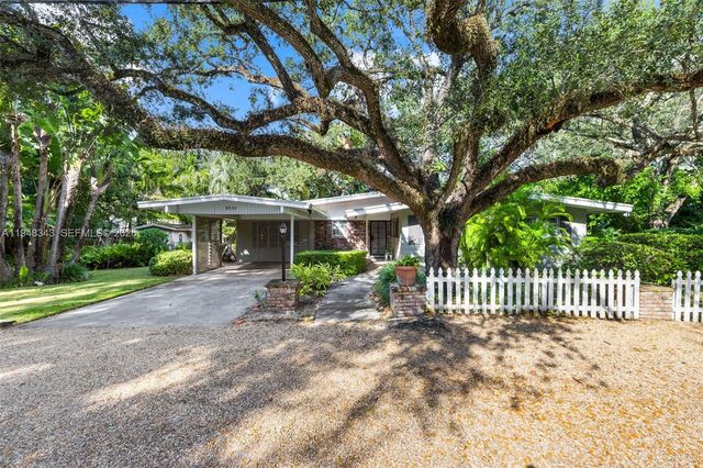 5335 SW 74th St, Miami, FL 33143