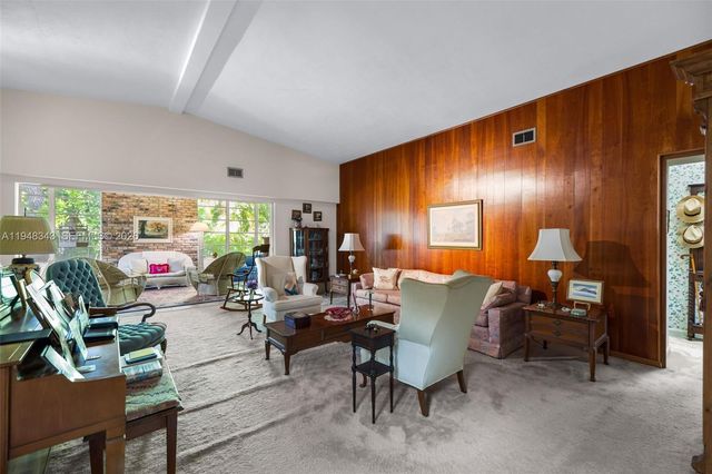 5335 SW 74th St, Miami, FL 33143