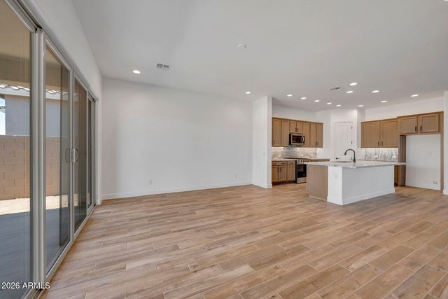 2928 E MANZANILA Avenue, San Tan Valley, AZ 85140