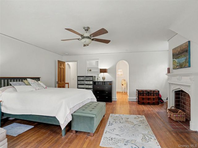 7 Huntwood Place, Mount Vernon, NY 10552