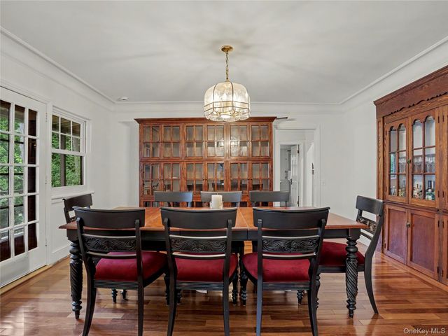 7 Huntwood Place, Mount Vernon, NY 10552