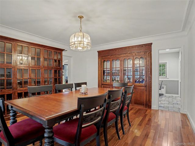 7 Huntwood Place, Mount Vernon, NY 10552