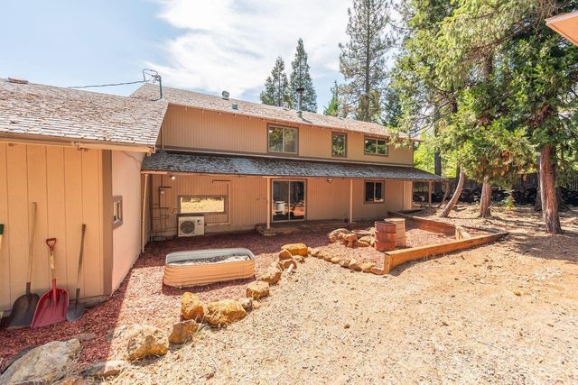 230 Mary Avenue, Trinity Center, CA 96091