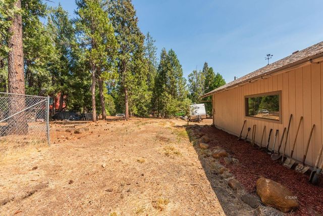 230 Mary Avenue, Trinity Center, CA 96091