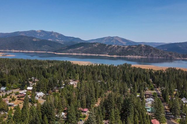 230 Mary Avenue, Trinity Center, CA 96091