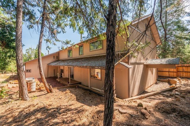 230 Mary Avenue, Trinity Center, CA 96091