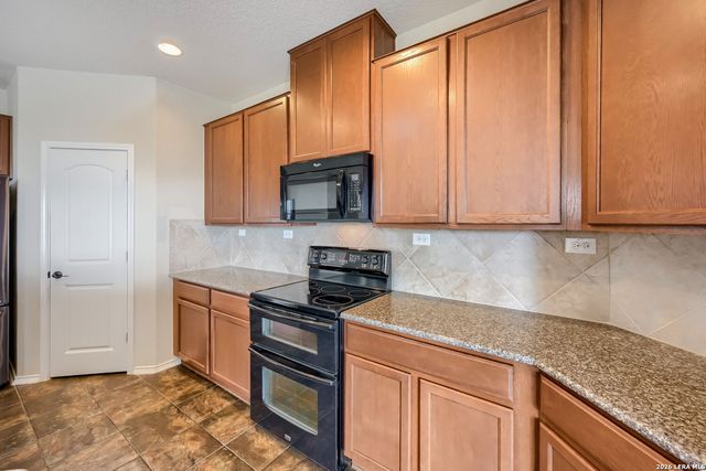 13335 Loma Sierra, San Antonio, TX 78233