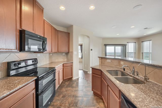 13335 Loma Sierra, San Antonio, TX 78233