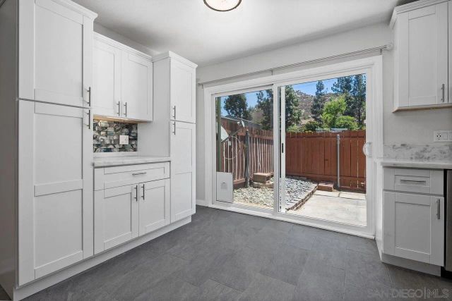 10628 Queen Jessica Ln, Santee, CA 92071
