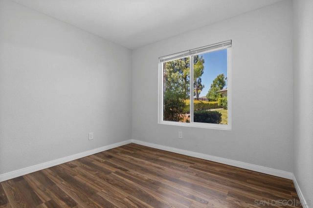 10628 Queen Jessica Ln, Santee, CA 92071
