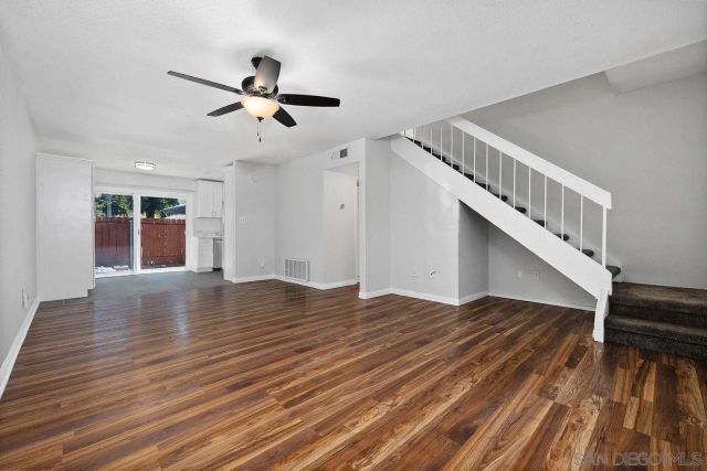 10628 Queen Jessica Ln, Santee, CA 92071