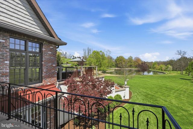 128 KINDT CORNER RD, Shoemakersville, PA 19555