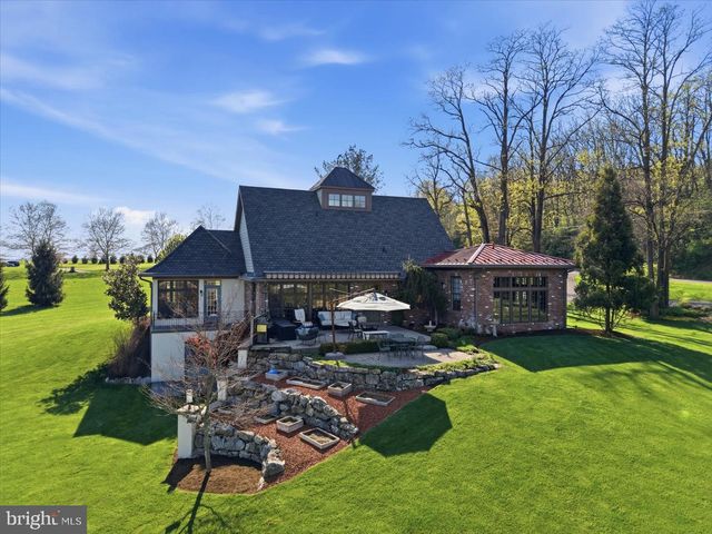 128 KINDT CORNER RD, Shoemakersville, PA 19555