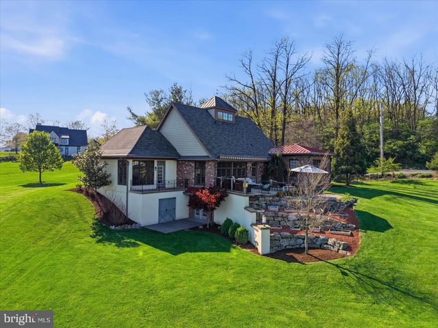 128 KINDT CORNER RD, Shoemakersville, PA 19555