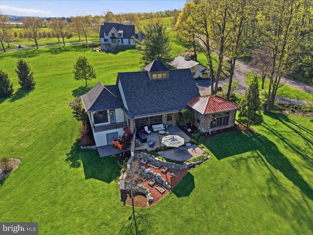 128 KINDT CORNER RD, Shoemakersville, PA 19555
