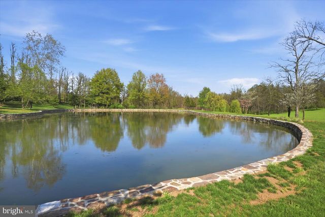 128 KINDT CORNER RD, Shoemakersville, PA 19555