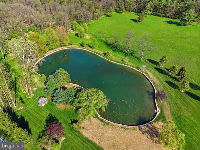 128 KINDT CORNER RD, Shoemakersville, PA 19555