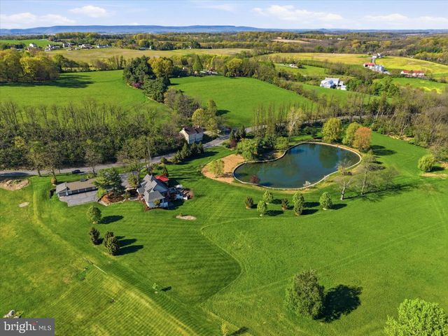 128 KINDT CORNER RD, Shoemakersville, PA 19555