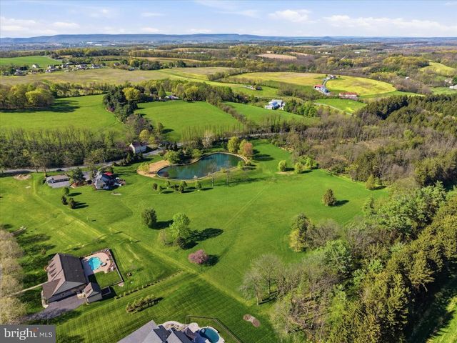 128 KINDT CORNER RD, Shoemakersville, PA 19555