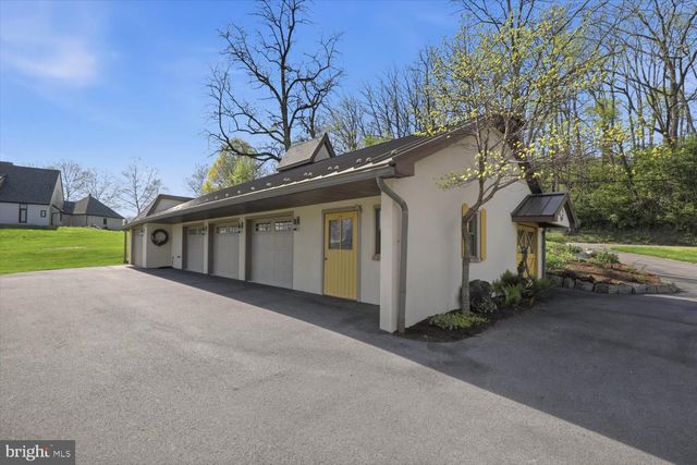 128 KINDT CORNER RD, Shoemakersville, PA 19555