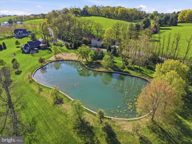 128 KINDT CORNER RD, Shoemakersville, PA 19555