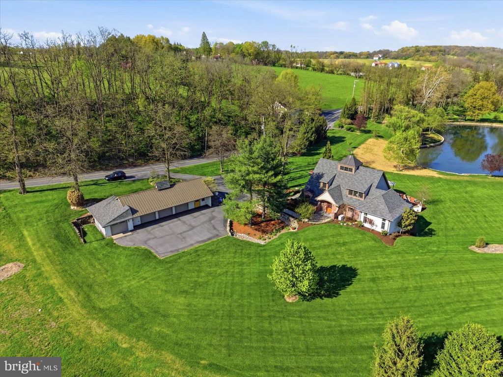 128 KINDT CORNER RD, Shoemakersville, PA 19555