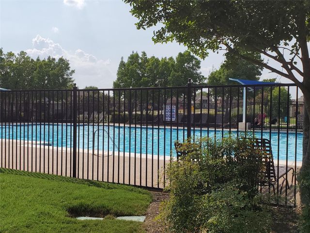2077 Sleepy Hollow Trail, Frisco, TX 75033