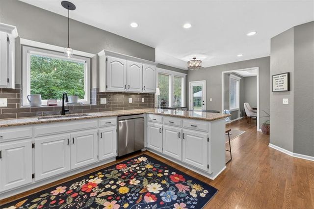 15173 W 154th Terrace, Olathe, KS 66062