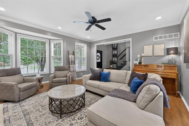15173 W 154th Terrace, Olathe, KS 66062