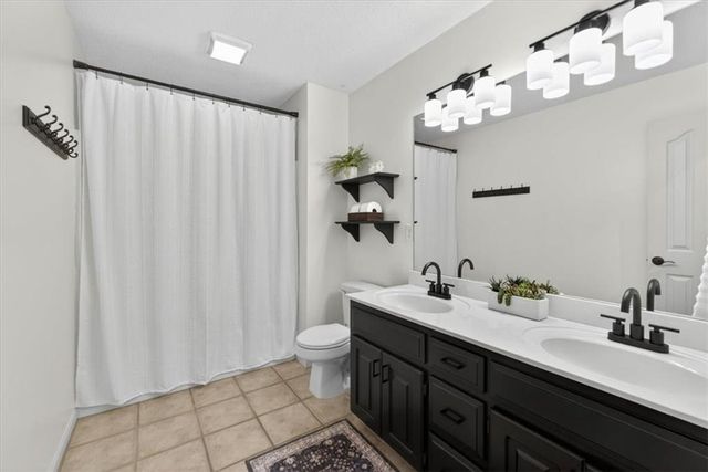 15173 W 154th Terrace, Olathe, KS 66062