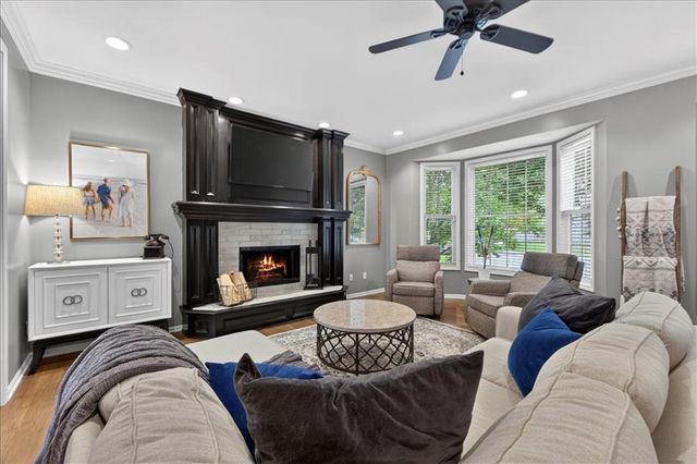 15173 W 154th Terrace, Olathe, KS 66062