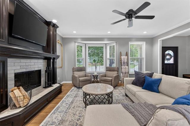 15173 W 154th Terrace, Olathe, KS 66062
