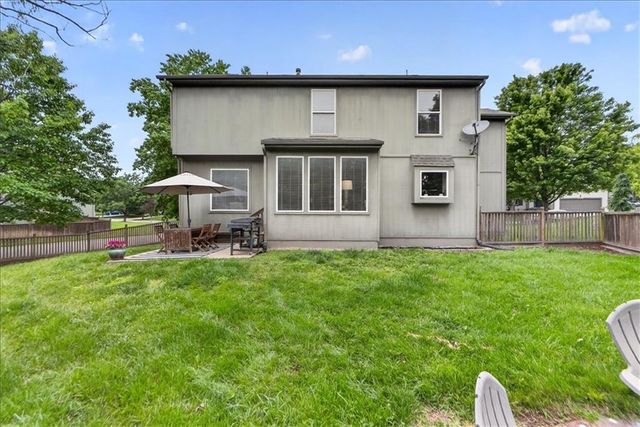 15173 W 154th Terrace, Olathe, KS 66062