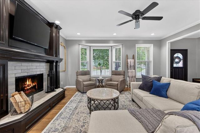 15173 W 154th Terrace, Olathe, KS 66062