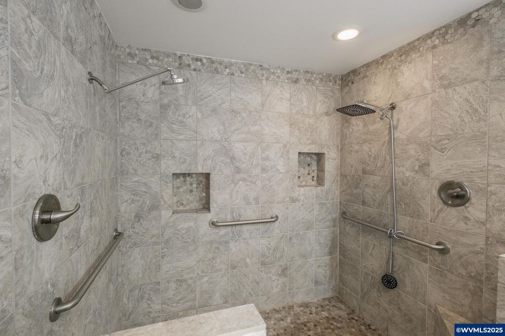 Image 37 of property listing at 21000 SW Canyon Rd, Sheridan, OR 97378