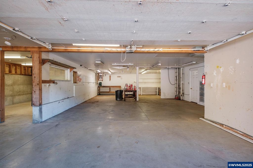 Image 46 of property listing at 21000 SW Canyon Rd, Sheridan, OR 97378