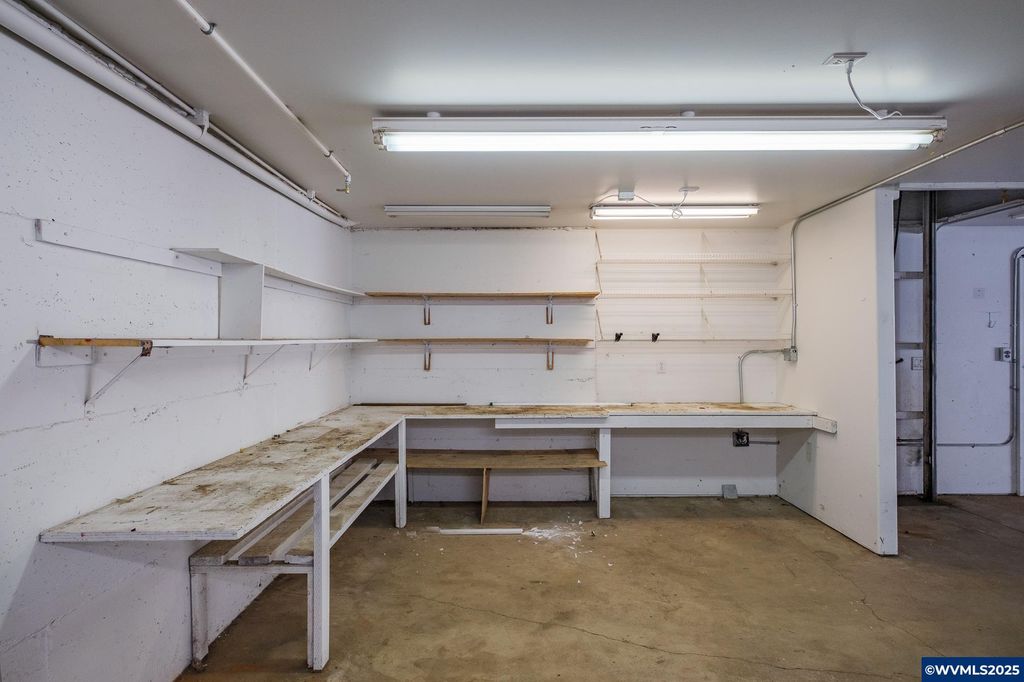 Image 47 of property listing at 21000 SW Canyon Rd, Sheridan, OR 97378