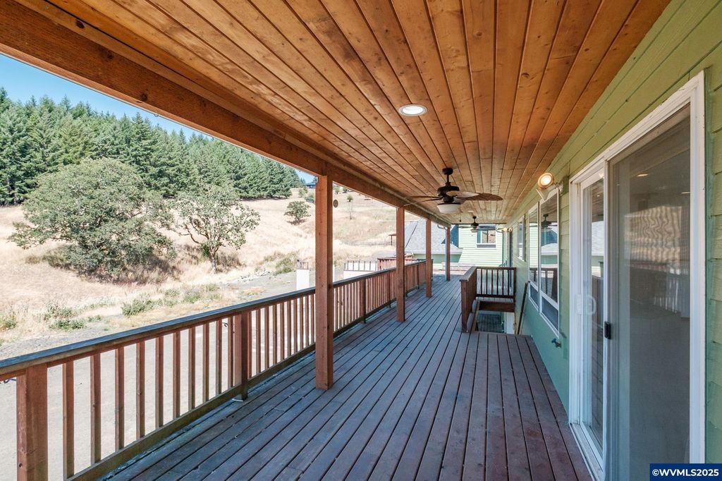 Image 8 of property listing at 21000 SW Canyon Rd, Sheridan, OR 97378