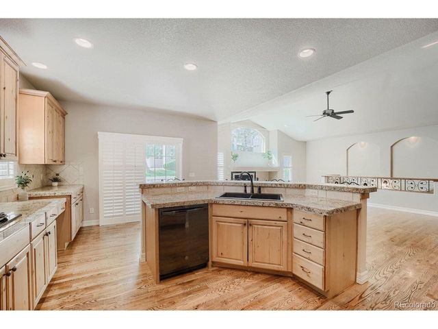 552 Wenlock Ct, Castle Rock, CO 80104
