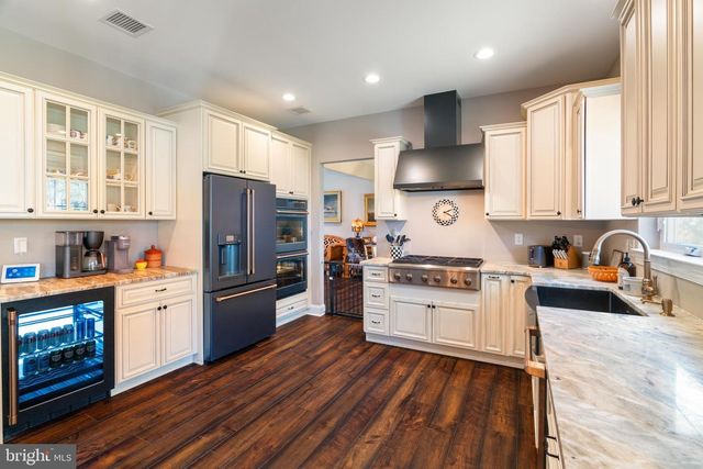 98 ALEXANDER DR, Barnegat, NJ 08005