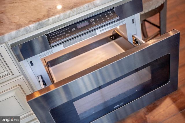 98 ALEXANDER DR, Barnegat, NJ 08005