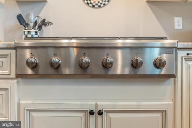 98 ALEXANDER DR, Barnegat, NJ 08005