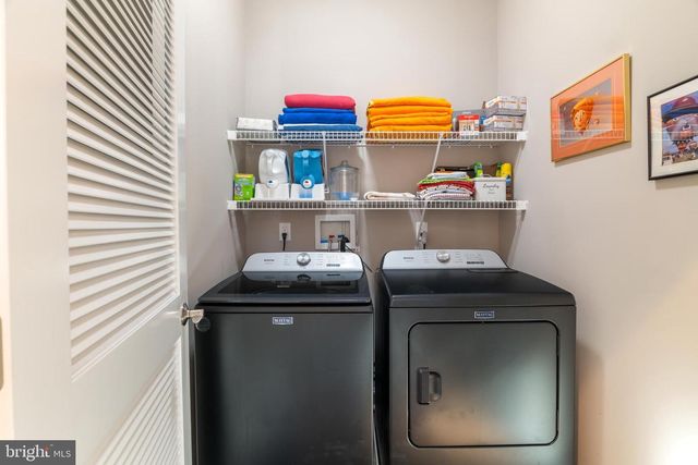 98 ALEXANDER DR, Barnegat, NJ 08005