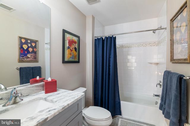 98 ALEXANDER DR, Barnegat, NJ 08005