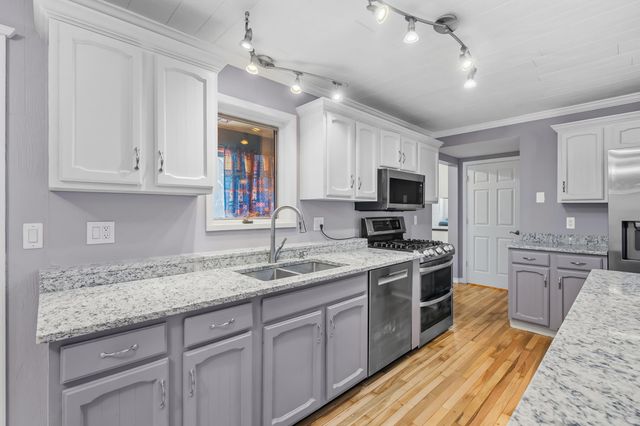 2528 Vanderbilt Avenue, Portage, MI 49024