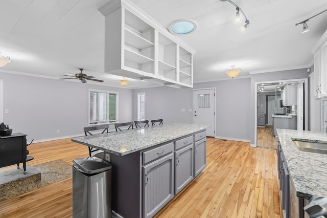 2528 Vanderbilt Avenue, Portage, MI 49024