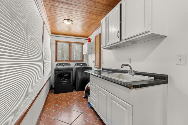 2528 Vanderbilt Avenue, Portage, MI 49024